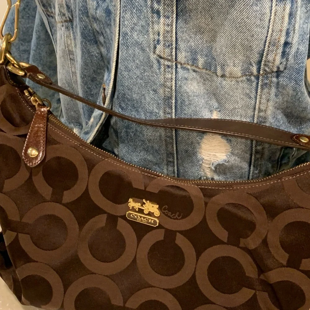 Coach Brown Signature Shoulder Bag - Picture 2 of 16